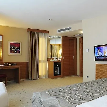 ديمورا 4*