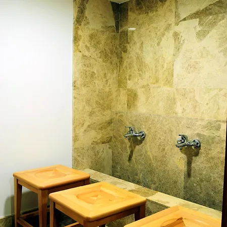 德莫拉酒店