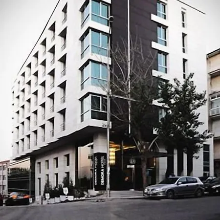 Demora 4*