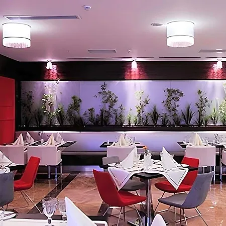 Demora Отель 4*