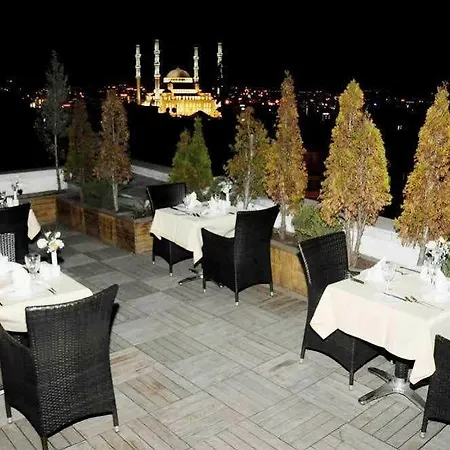 فندق ديمورا 4*