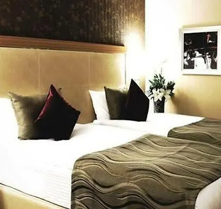 فندق ديمورا 4*